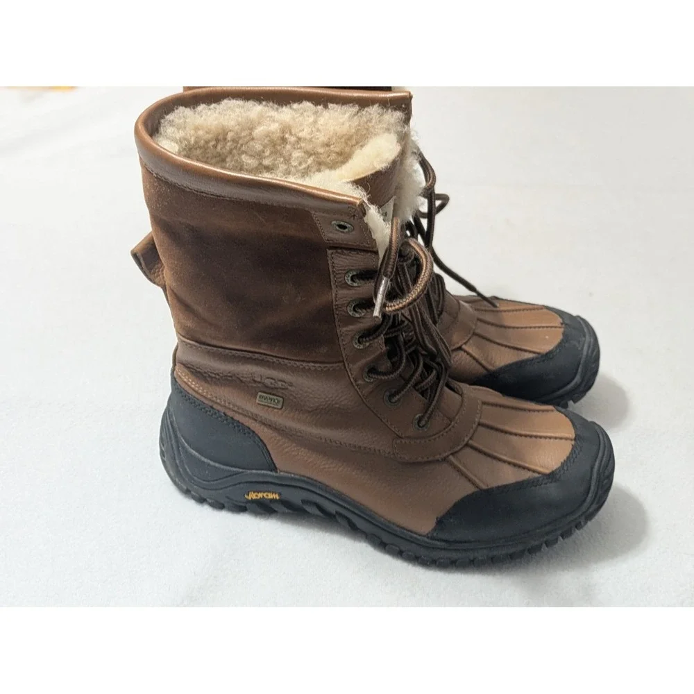 Ugg‎ Adirondack III Boots Women's Size 9 Brown Tan Faux Fur Winter Snow Lace Up